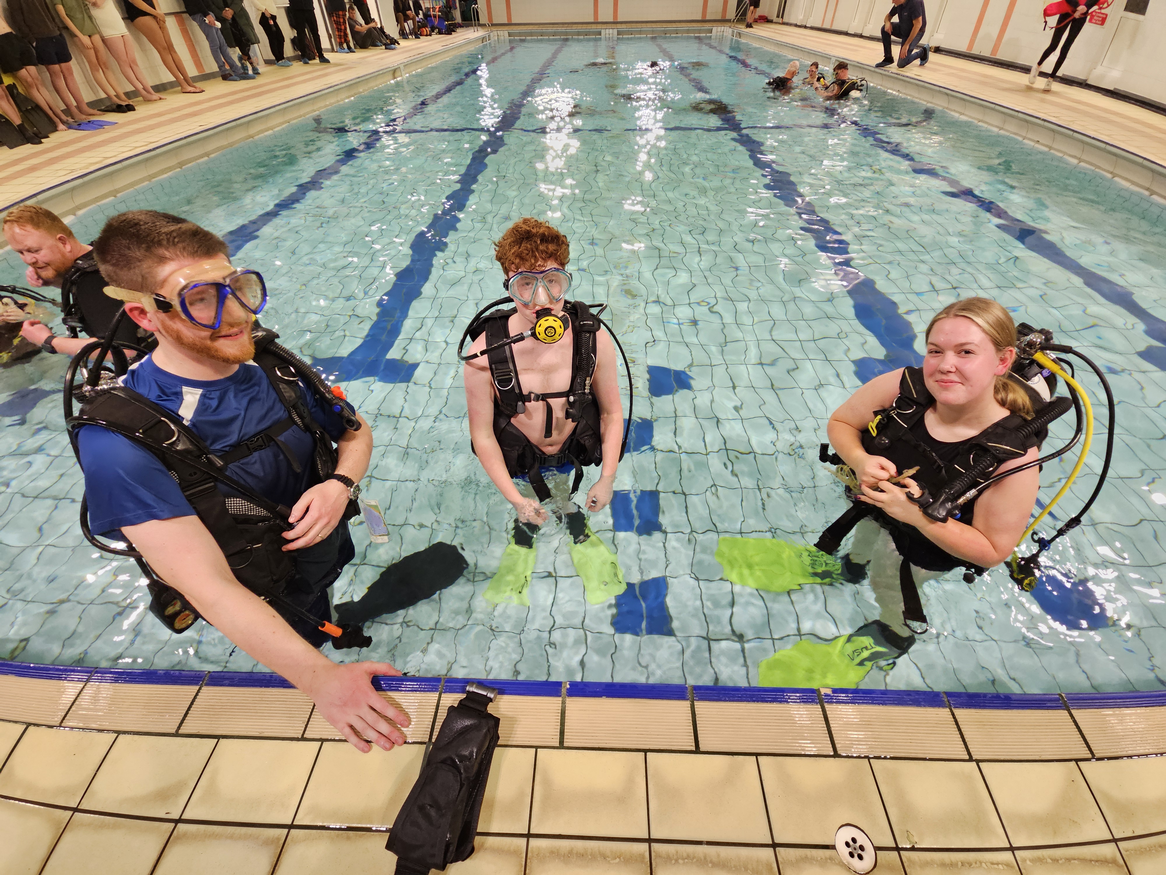 Army cadets try dive
