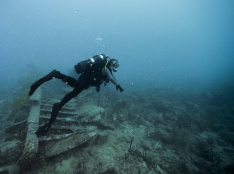 Diver exploring ruins